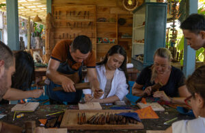 “Chạm” Hội An – Khi sáng tạo thức dậy từ đôi tay và di sản