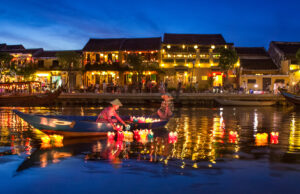 Đêm phố cổ – Trải nghiệm Hội An những năm đầu thế kỷ XX