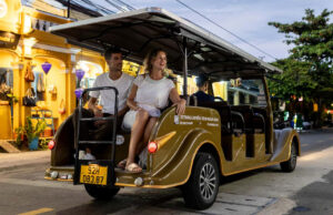 Một vòng Hội An bằng xe điện – Nhiều trải nghiệm trong một hành trình